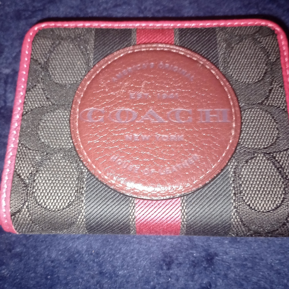NWT Coach Patch Dempsey Small Zip Around Wallet - Picture 3 of 11
